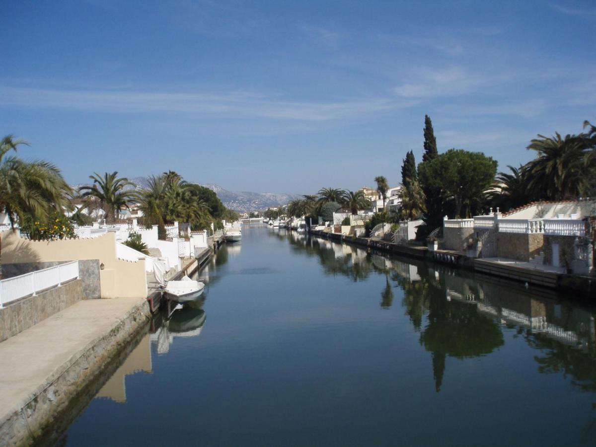 Apartamento Renovado, Luminoso, A 300M De La Playa Daire Empuriabrava Dış mekan fotoğraf